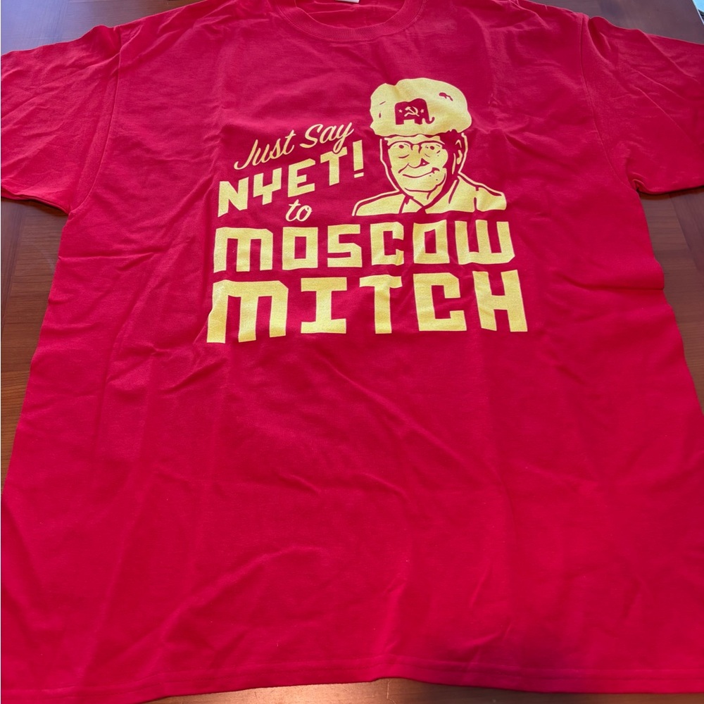 Kentucky Democrats "Say Nyet to Moscow Mitch" Men's Tee Shirt XL Excellent!